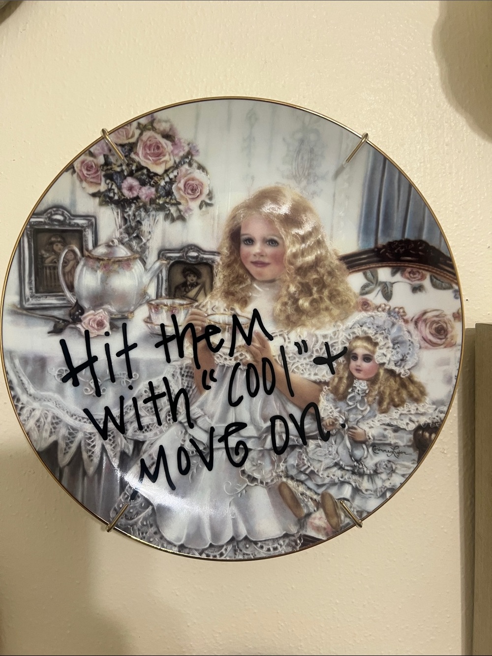 Decorative Round Wall Plate in Cream and Pink by